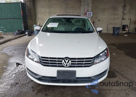 2013 Volkswagen Passat 2.5L Sel из США, поврежденный, VIN 1VWCP7A37DC100365